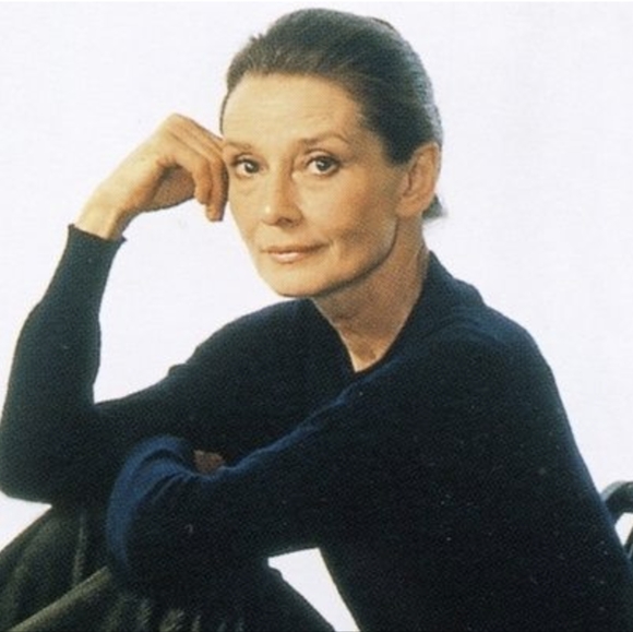 Meet your Posher, Nadya - Picture 1 of 1